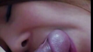 Meias Mãe deliciosas espalham o cuzinho com as duas mãos durante a xvídeos pornô caseiro brasileiro foda