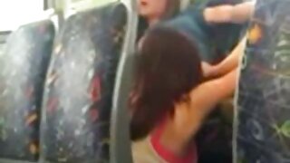 Ela deu um boquete em um amigo vídeo de pornô caseiro brasileiro e pulou no pau comprido dele.