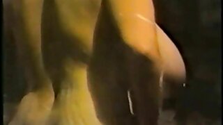 Cara alto diverte loirinha magrinha com sexo duro e ejacula na boca novinhas brasileiras fazendo sexo caseiro