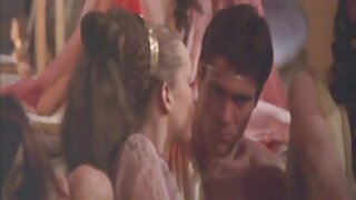 Quatro gatinhos lindos para um membro sexocaseirobrasileiro durante o Sexo grupal, isso é ótimo!