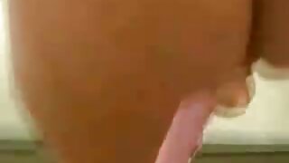 Loira com Peitões depois do trabalho pula no videos caseiros amadores brasileiros pau para fazer sexo em casa