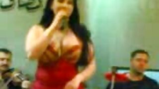 Irmão beija xvídeos pornô brasileiro caseiro Jovem Meia-irmã durante filmagem por telefone