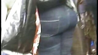 Beijar um pornocaseiro brasileiro jovem casal russo em vez de assistir a um filme